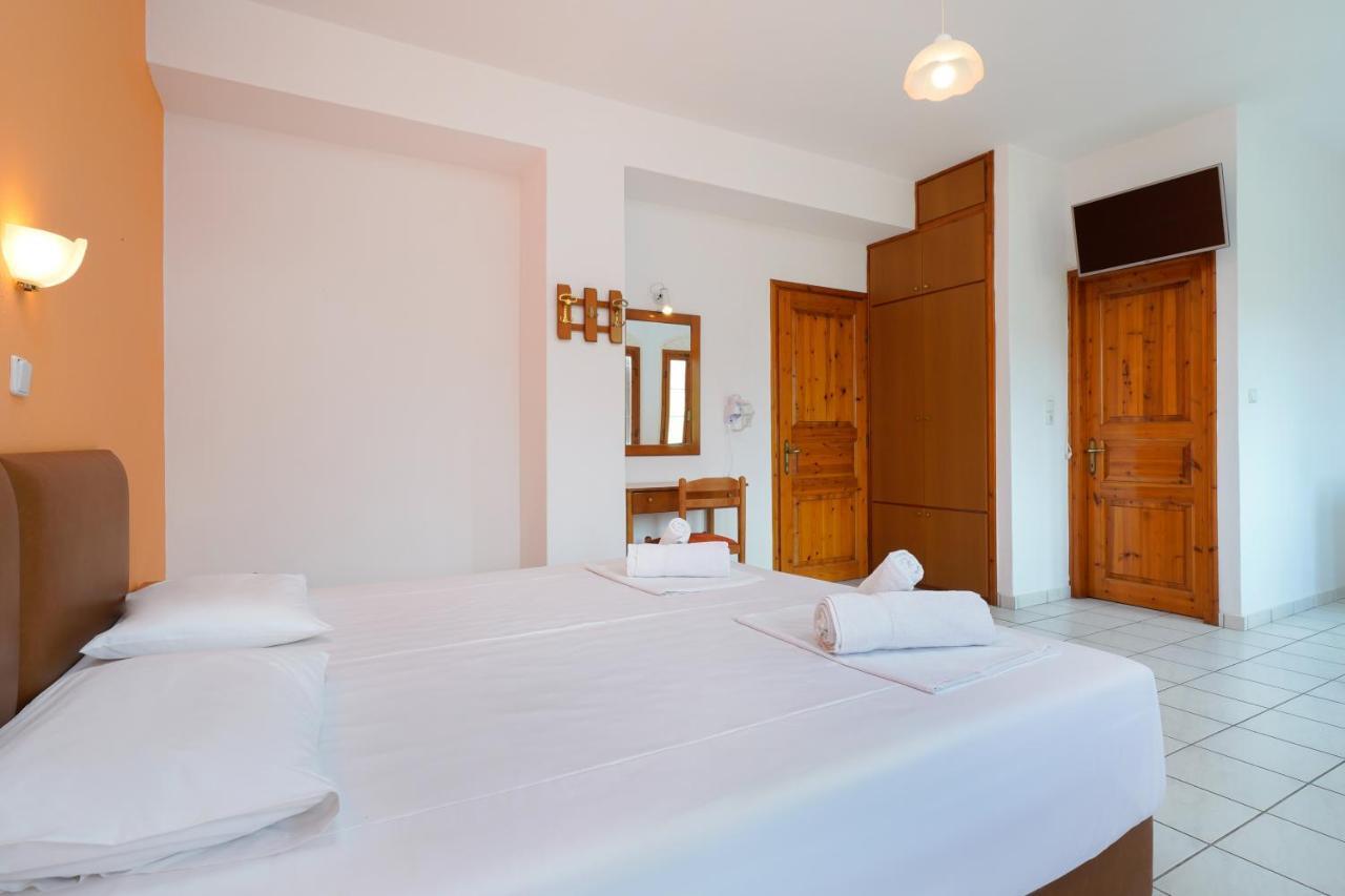 Komninos Rooms Panagia  Zewnętrze zdjęcie